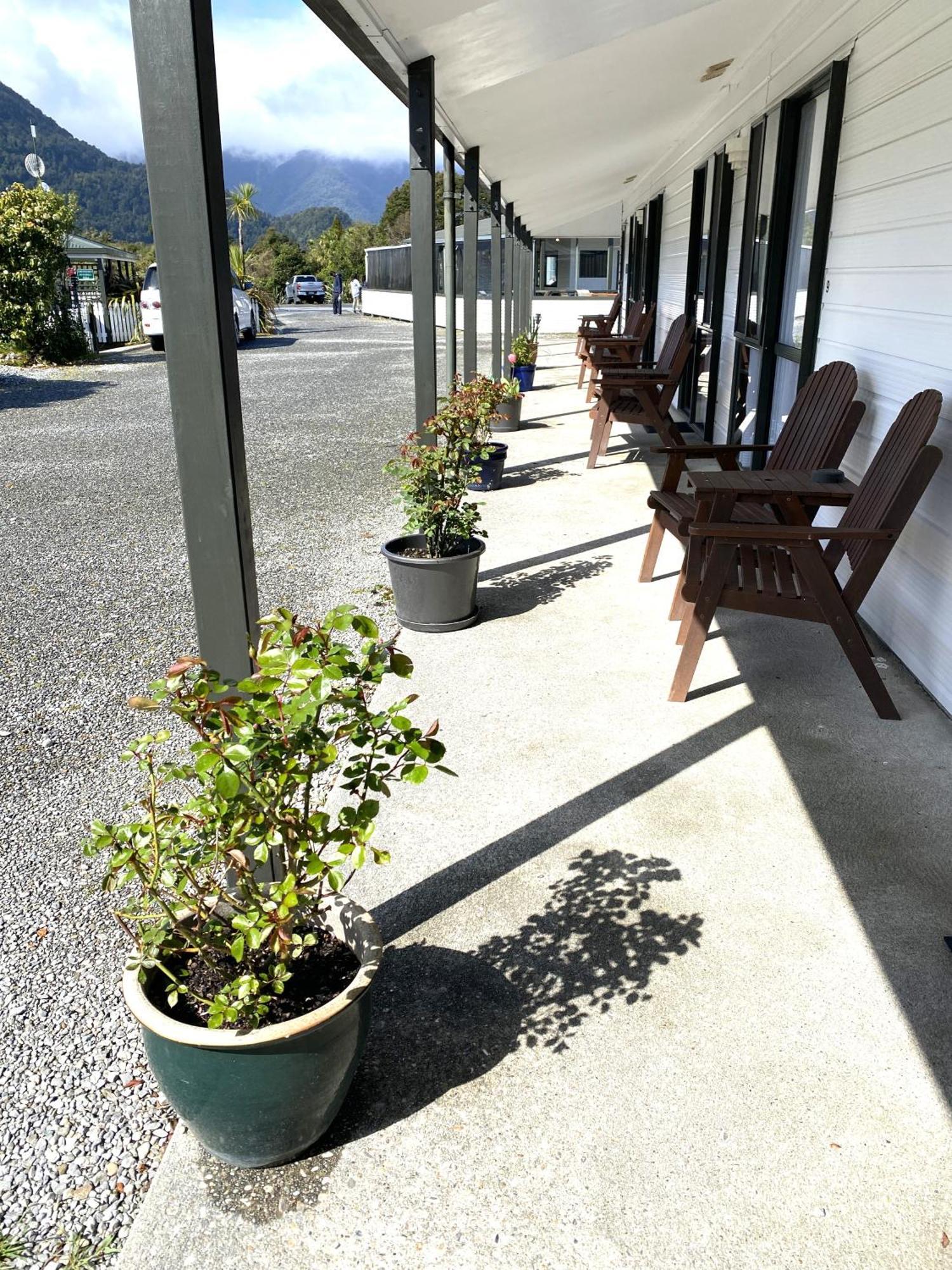 Heritage Park Lodge Haast Eksteriør billede