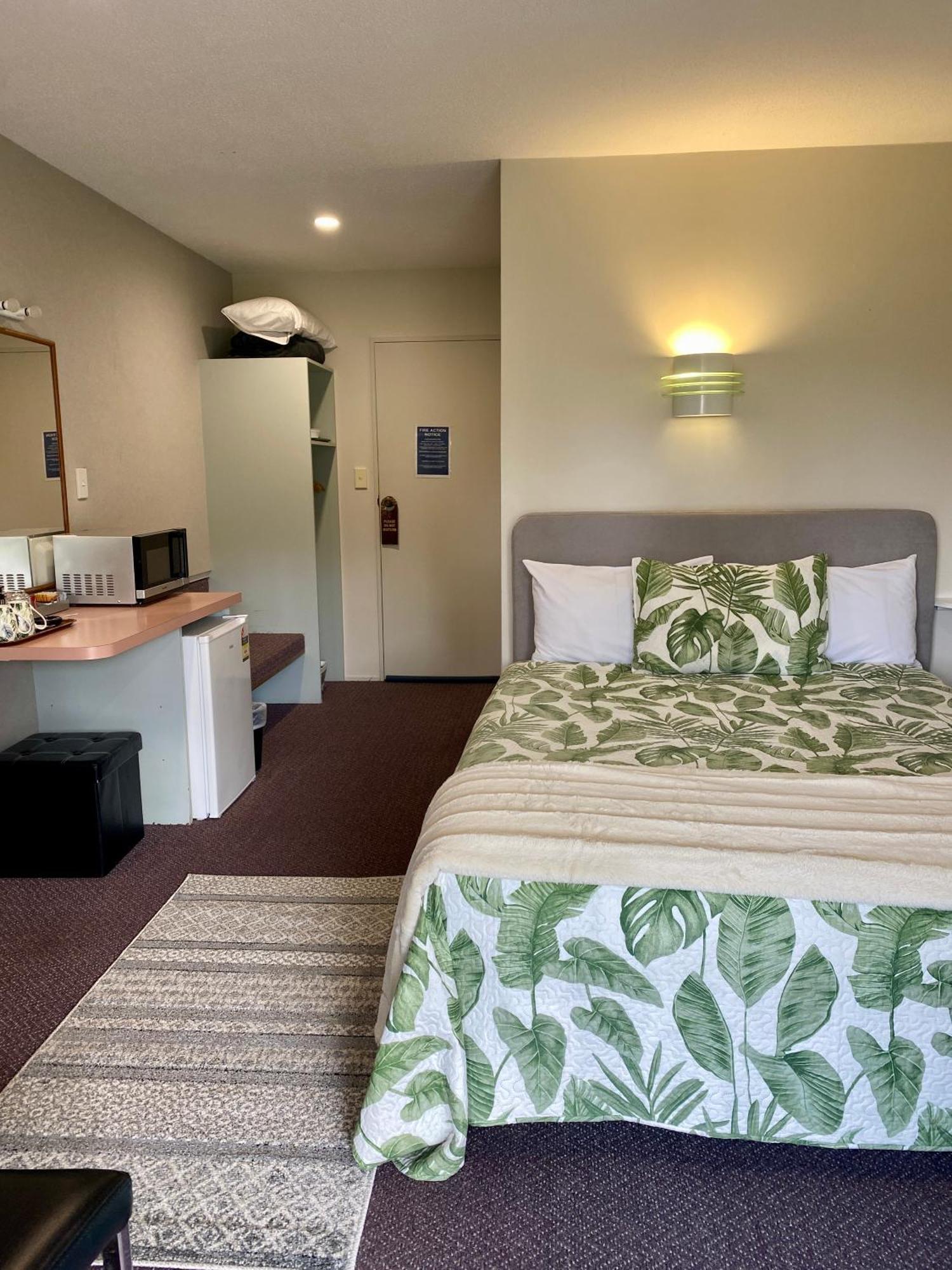 Heritage Park Lodge Haast Eksteriør billede