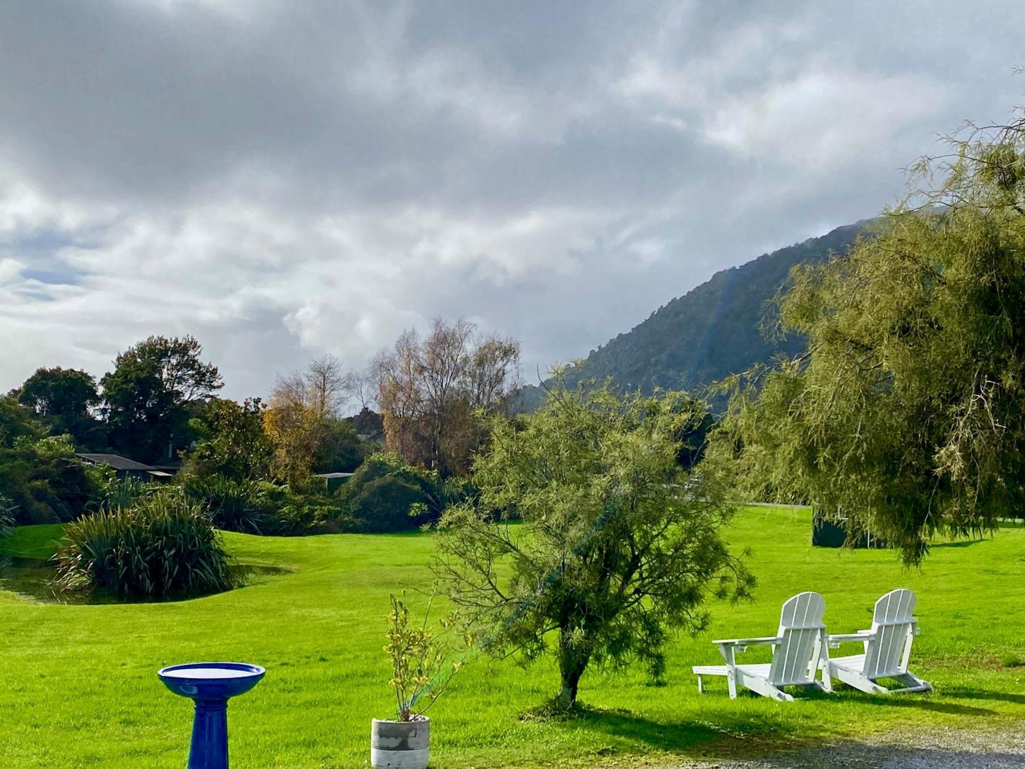 Heritage Park Lodge Haast Eksteriør billede