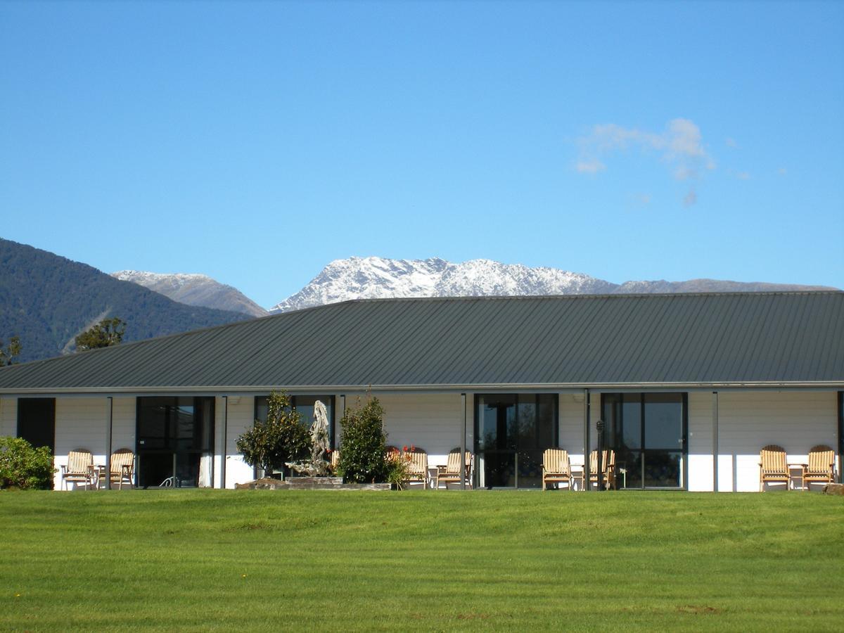 Heritage Park Lodge Haast Eksteriør billede